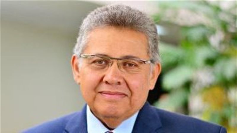 رئيس جامعة بدر د.