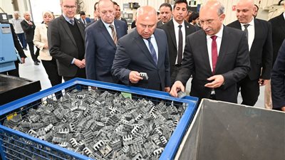 مصانع العاشر من رمضان ..  فرص استثمارية وشراكات دولية جديدة