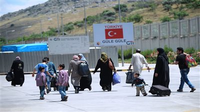  والي مقاطعة هاتاي : حان الوقت لتوديع اللاجئين السوريين