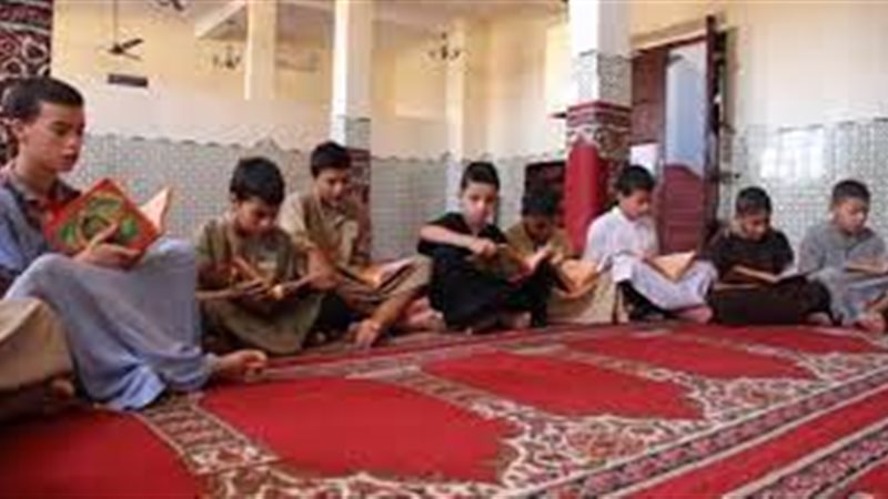 حكم قراءة القرآن