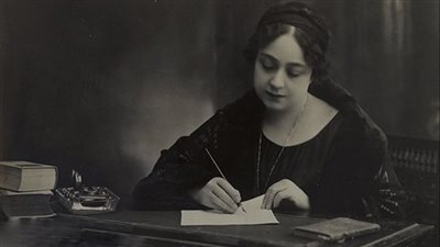 هدى شعراوي من صفحات التاريخ إلى شاشات الدراما بأداء نجوم مصرية مبدعة