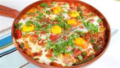 لو جعان!.. طريقة سهلة لتحضير الشكشوكة بالبصل بطريقة سهلة ولذيذة