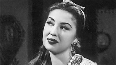 كاميليا.. فراشة السينما التي أشعلت قلوب الملوك واحترقت في الطائرة