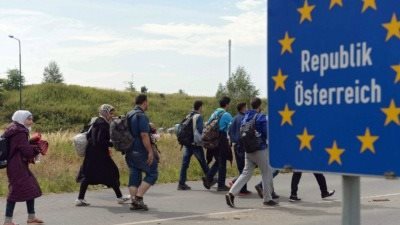 أسمتها مكافأة العودة.. النمسا تقدم مبلغ مالي للسوريين العائدين لبلادهم