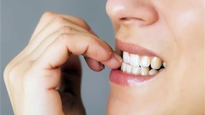 قضم الأظافر .. العادة التي تؤثر على الصحة وكيفية التخلص منها