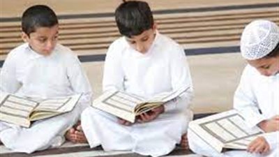 هل يجوز أخذ الأجر مقابل تعليم القرآن؟.. الإفتاء تجيب 