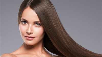 خلطات طبيعية لإصلاح الشعر التالف والمتقصف والمتساقط