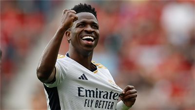 الدوري السعودي يستهدف فينيسيوس جونيور وماركينيوس في صفقات ضخمة الموسم المقبل