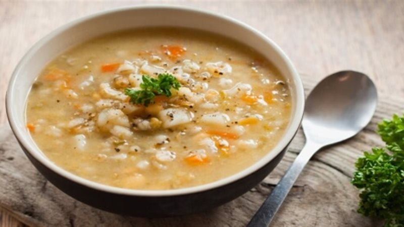 شوربة الدجاج بالشعير