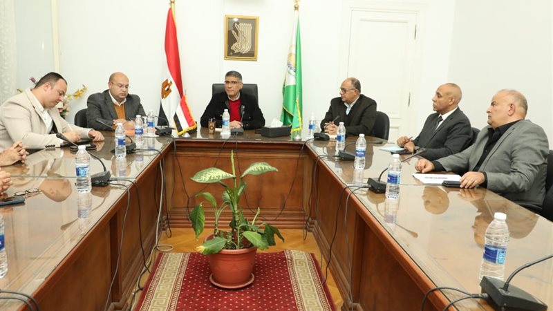 اجتماع محافظ الجيزة