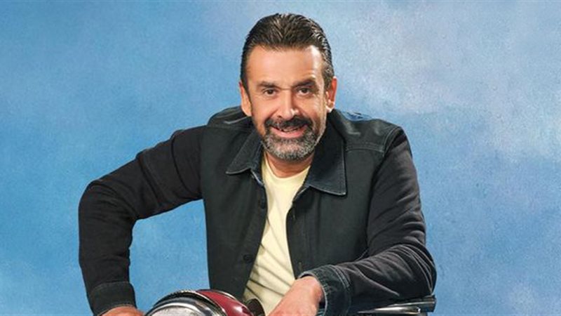 النجم كريم عبد العزيز