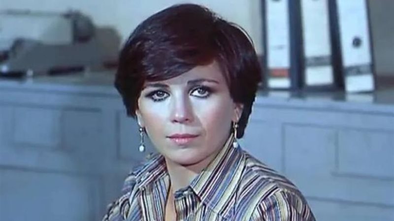 الفنانة مني جبر
