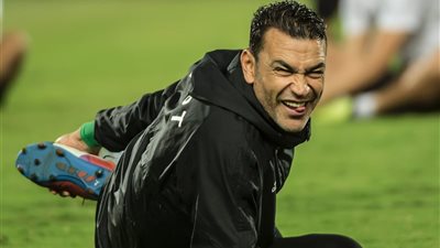 أبرز أرقام عصام الحضري في مسيرته الكروية بعد مشادته مع نجم عمان 