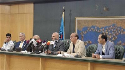 جمال سليمان: والدي مكنش عنده شهادات علمية ووالدتي سيدة بسيطة