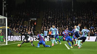 خماسية أرسنال تسقط كريستال بالاس وتشعل الجولة السابعة عشر من الدوري الإنجليزي 