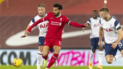 محمد صلاح يقود هجوم ليفربول أمام توتنهام هوتسبير فى الدوري الإنجليزي
