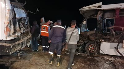 حا.دث الشرقية.. مصر.ع وإصابة 20 شخصا إثر تصادم سيارتين على الطريق الإقليمي