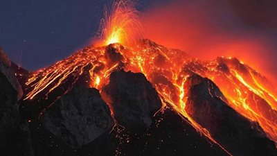 آخر تطورات بركان كانلاون بالفلبين.. إعلان حالة الطوارئ وإجلاء عشرات الآلاف 