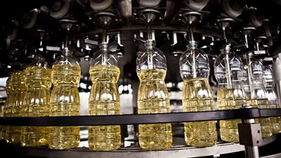 أسعار الزيوت في السوق المحلي اليوم بختام التعاملات.. عباد الشمس بكام