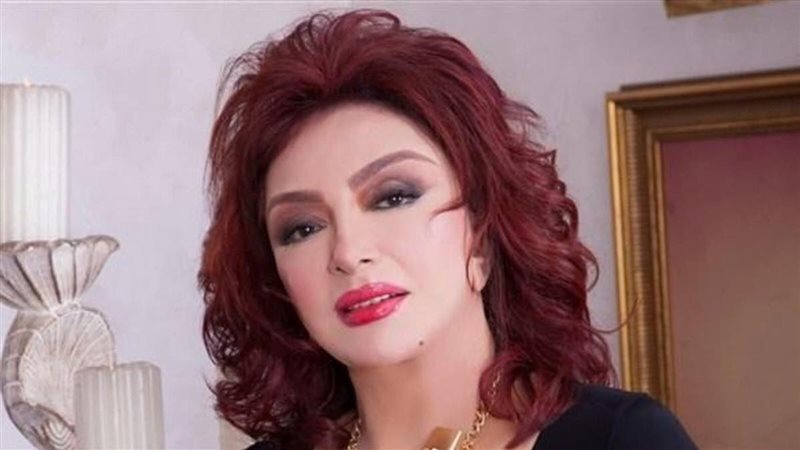 الفنانة نبيلة عبيد