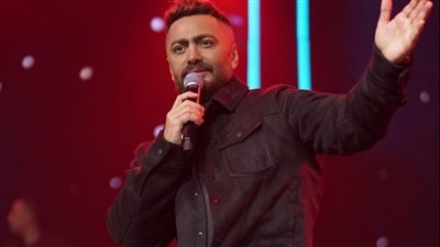 تامر حسني يستعد لاستقبال 2025 بجدول فني مزدحم.. تفاصيل 