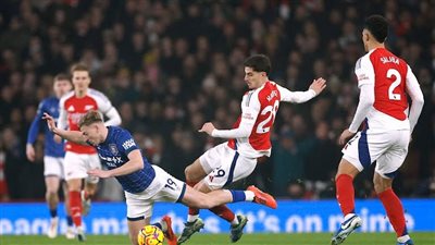 الدوري الإنجليزي.. أرسنال يتقدم على إيبسويتش تاون في الشوط الأول