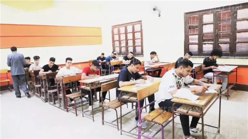 امتحانات الطلاب بالخارج