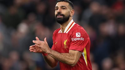 هل يرحل محمد صلاح إلى الهلال؟ والد النجم المصري يثير الجدل بتصريح مفاجئ