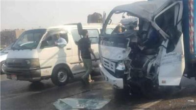 حادث الطريق الدائري.. تهشم سيارتي نقل بطريق السلام إثر تصادمهما
