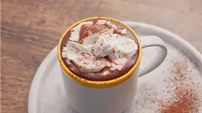 طريقة عمل هوت شوكليت في البيت أحلى من المحلات.. طعم لا يقاوم