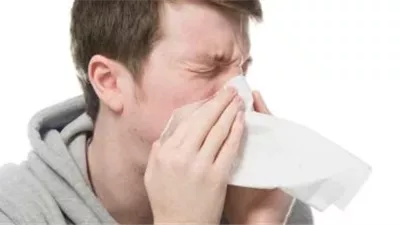 هل يتوقف قلبك عند العطس؟ حقيقة علمية تكشف الجدل