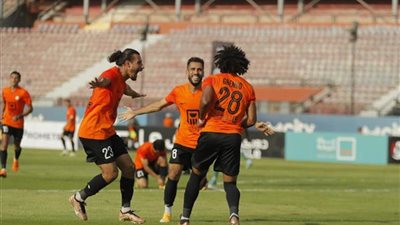 البنك الأهلي يهزم غزل المحلة بهدف فى الدورى المصري  