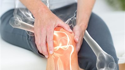 أسباب آلام الركبة في الشتاء وكيفية الوقاية منها بطرق فعّالة