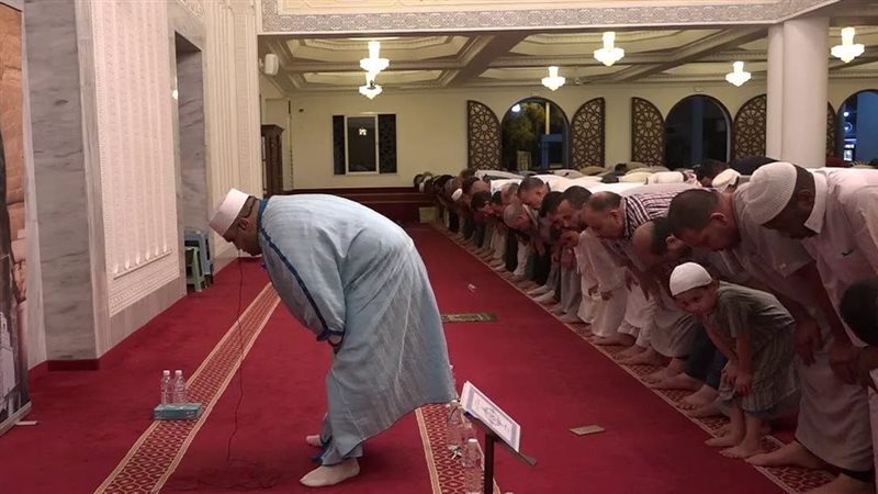 حكم رد السلام أثناء