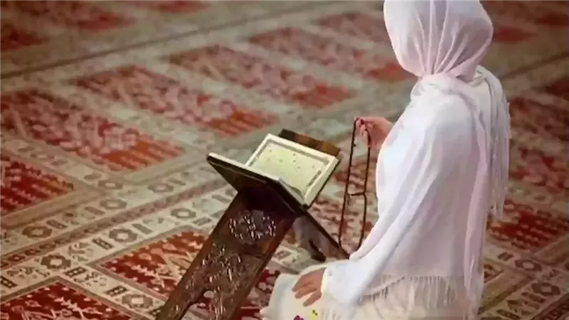 حكم الصلاة ببنطلون