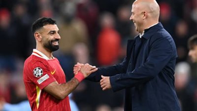 مدرب ليفربول يثنى على أداء محمد صلاح ويتحدث عن أرقامه 