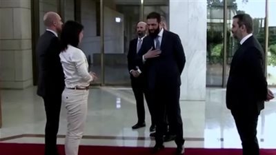 كيف أنهت وزيرة خارجية ألمانيا أزمة مصافحة الشرع خلال زيارتها إلى سوريا؟