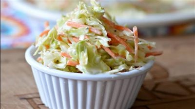 طريقة سهلة وبسيطة  لعمل سلطة الكول سلو.. تعرف عليها