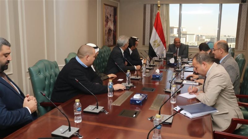 اجتماع وزير الكهرباء
