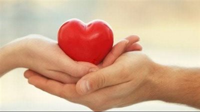 هل يجوز للخاطب رؤية شعر خطيبته؟.. إجابة شرعية تُثير الجدل