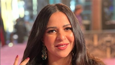 حقيقة حمل إيمي سمير غانم.. شقيقتها دنيا تكشف التفاصيل