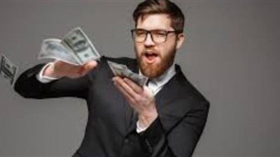 حكم كسب المال من مشاهدة الفيديوهات عبر التطبيقات.. الافتاء تجيب 