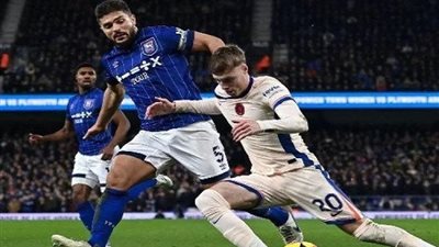 ما هو التشكيل الرسمي لمباراة فولهام ضد إيبسويتش تاون في الدوري الإنجليزي؟