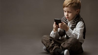 هل سيتم إعفاء الأطفال من دفع الرسوم الجمركية على الهواتف المستوردة