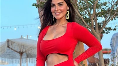 رانيا منصور تتصدر التريند مع بداية 2025 بأطلالة جديدة ومثيرة للجدل 