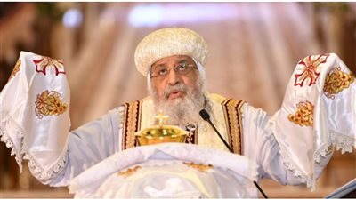 أسرار الزي الكهنوتي.. دلالات رمزية وتاريخ عريق في قداس الميلاد