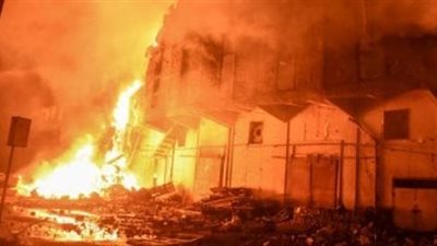 السيطرة على حريق مخزن حريق مستحضرات تجميل في حلوان