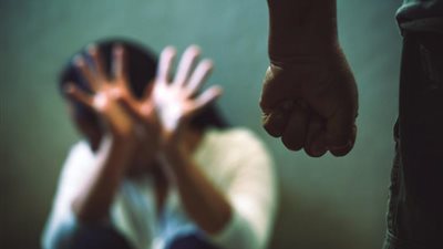 كاميرا المراقبة تكشف لحظات مقـ ـتل ربة منزل وانتحار زوجها .. تفاصيل مرعبة 