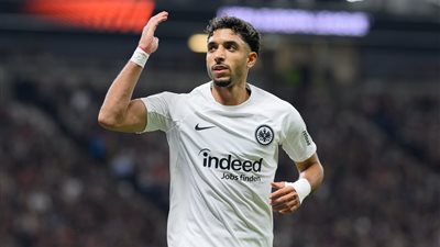 رقم خيالي يقرب عمر مرموش من الانتقال لـ مانشستر سيتي.. تطورات جديدة 