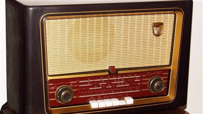 تردد إذاعة القرآن الكريم في القاهرة والمحافظات.. 60 عامًا من العطاء الإذاعي